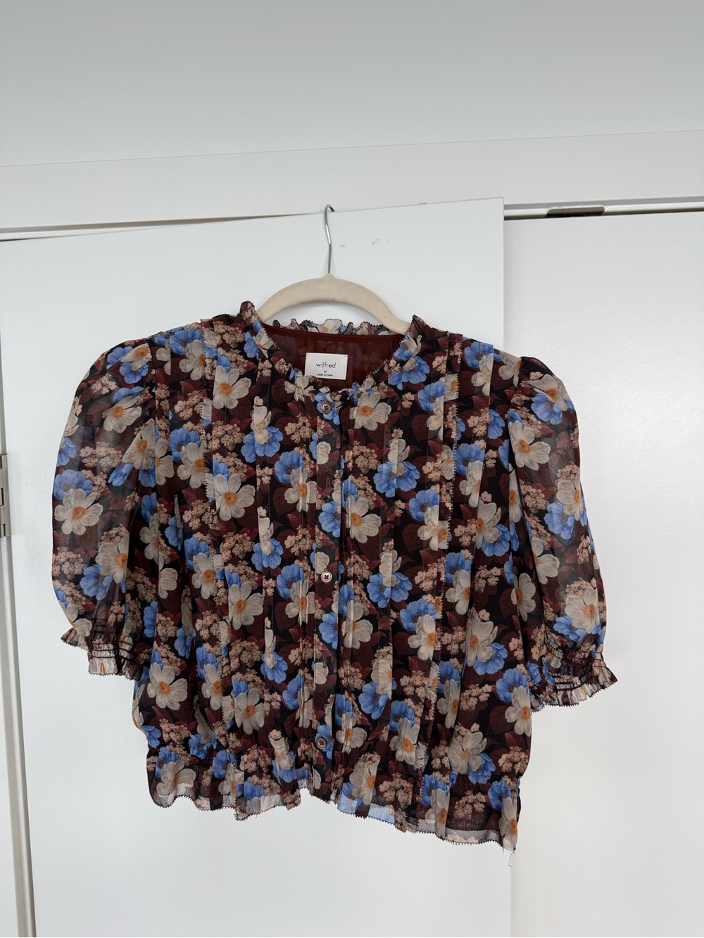 Wilfred Brown Floral Puff-Sleeve Blouse with Blue and Cream Blossoms